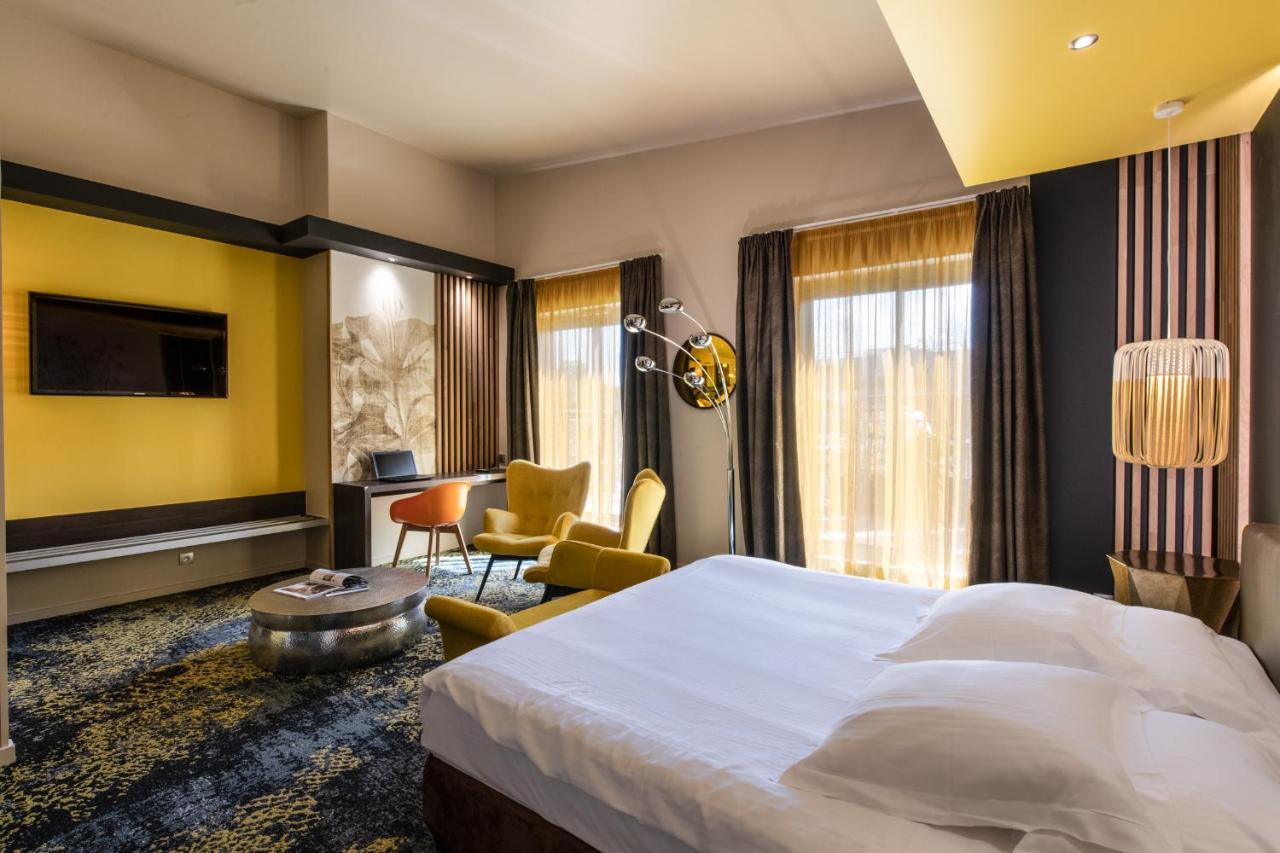 Hotel Western Aquakub