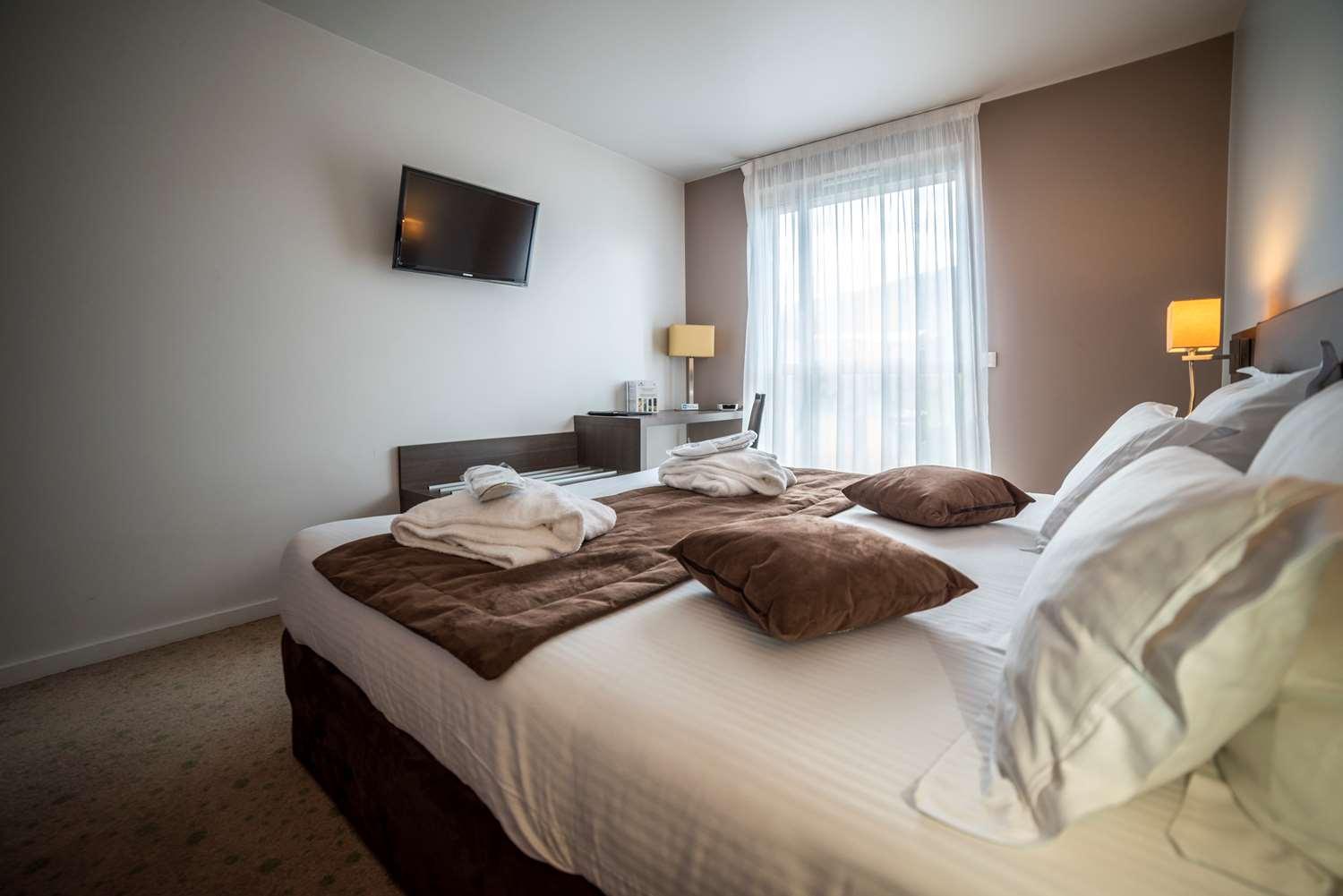 Western Aquakub Hotel